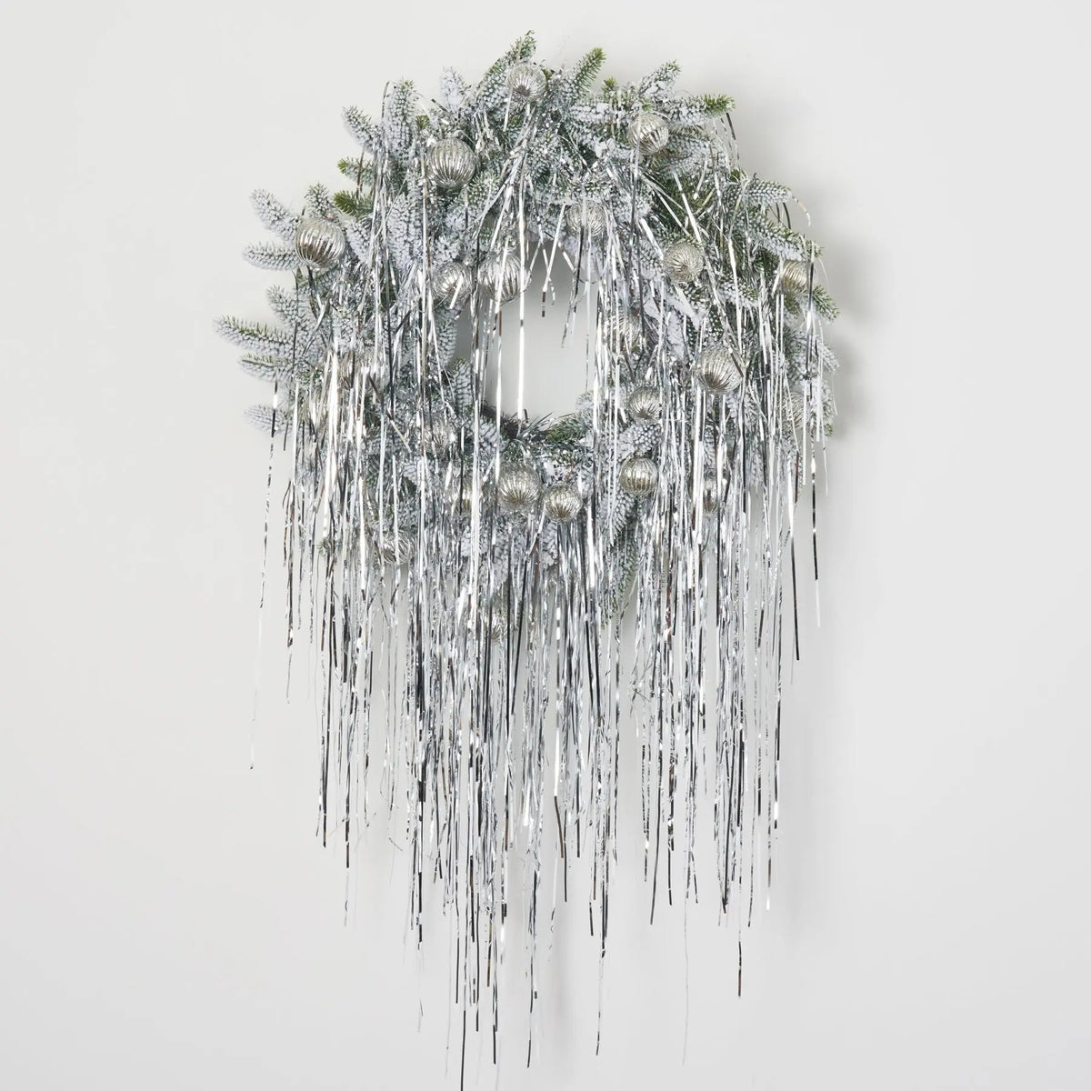 Yulemere Silver Draped Tinsel Christmas Wreath detail view 3