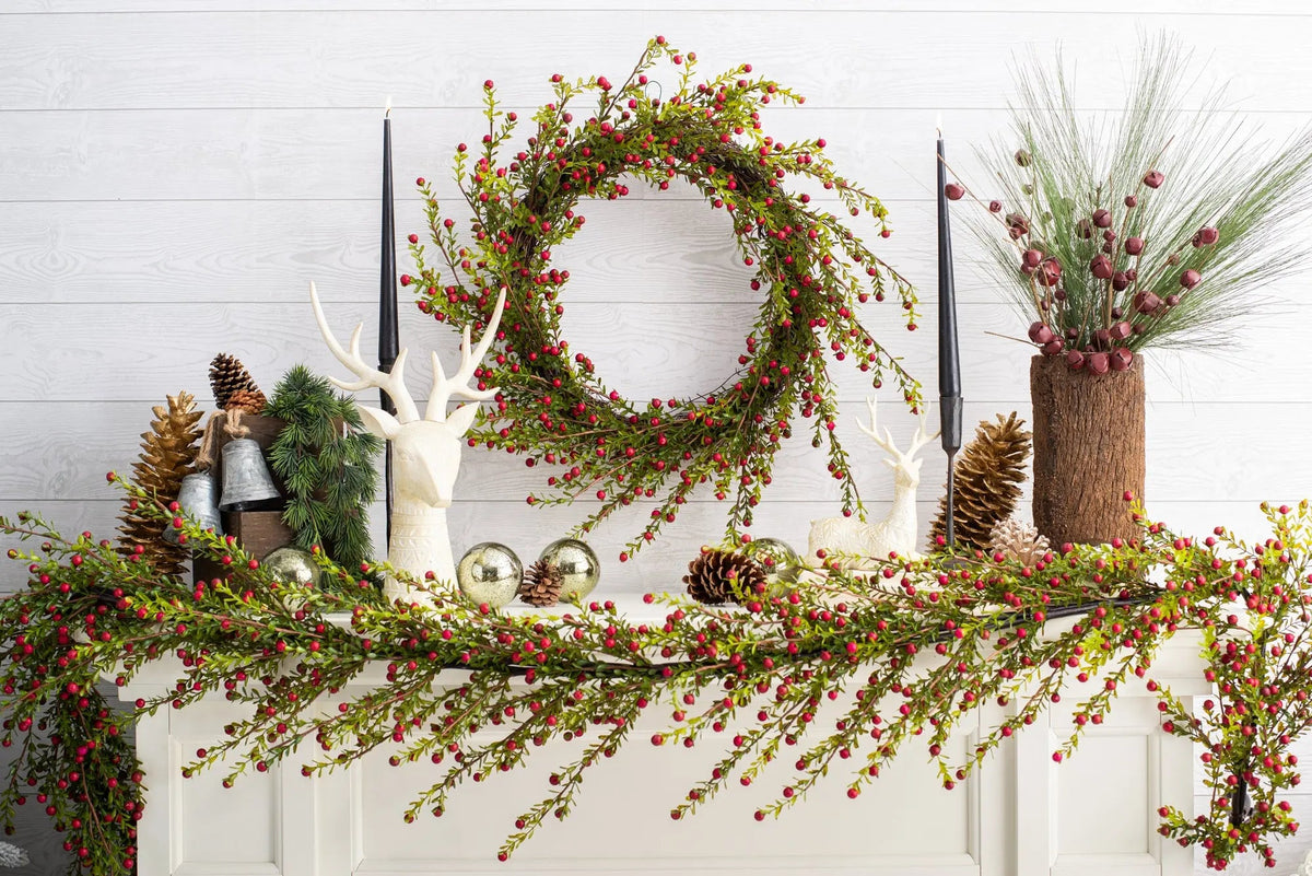 Yulemere Wild Cranberry and Leaf Mantle Table Runner Garland detail view 4