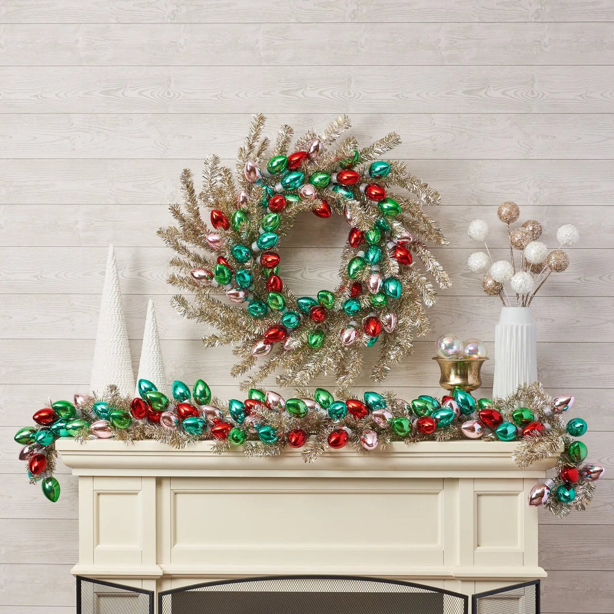 Yulemere Razzle Dazzle Christmas Gold and Silver Tinsel Garland detail view 4