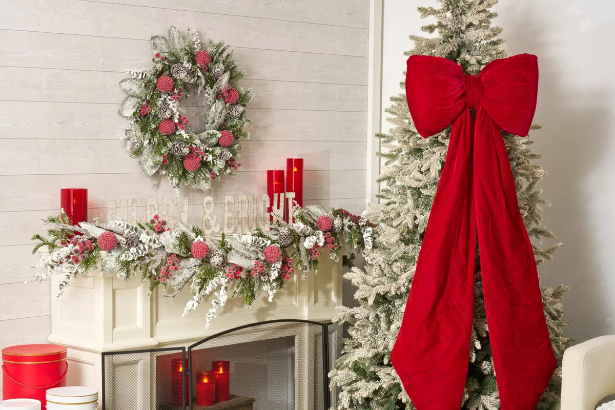 Yulemere Real Touch Red Magnolia Christmas Wreath White detail view 5