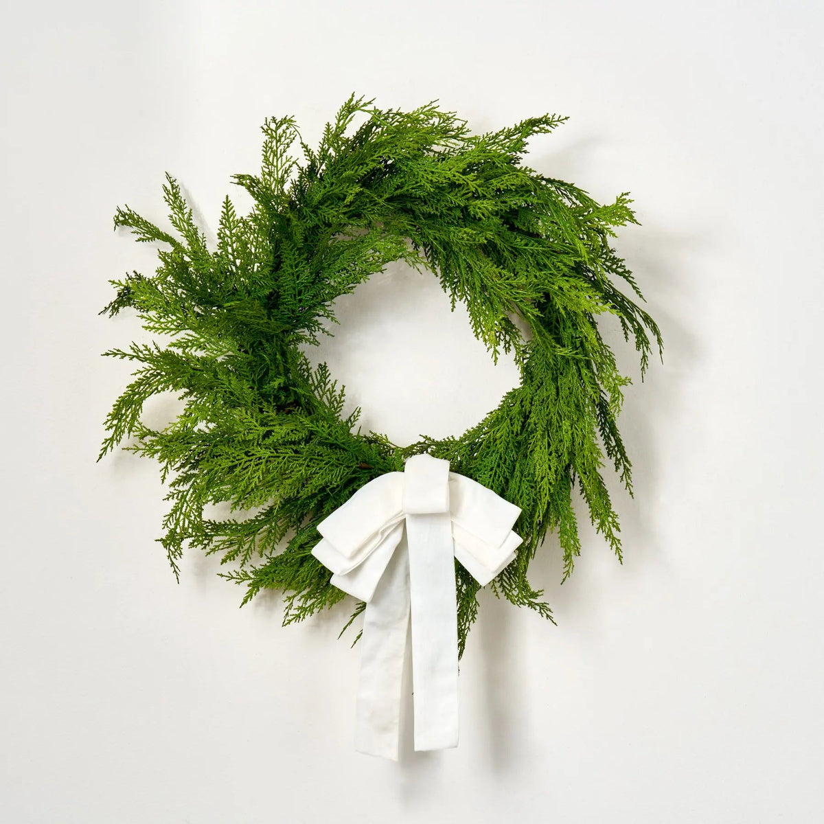 Yulemere Snow White Velvet Lux Hand Tied Drape Loop Bow detail view 2