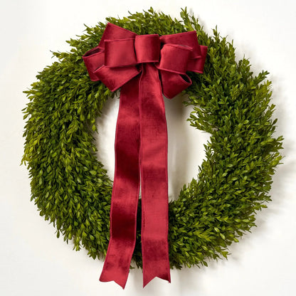 Yulemere Realistic English Boxwood Leaf Christmas Wreath 24 Inch detail view 3