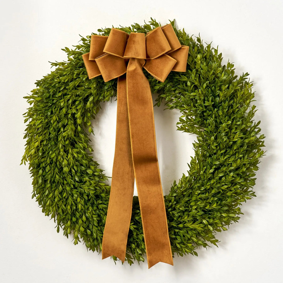 Yulemere Realistic English Boxwood Leaf Christmas Wreath 24 Inch detail view 2