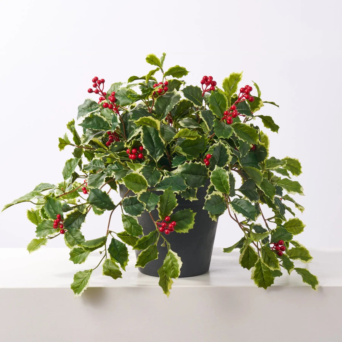 Yulemere Variegated Green Holly Leaf and Red Berry Vine Decor detail view 2