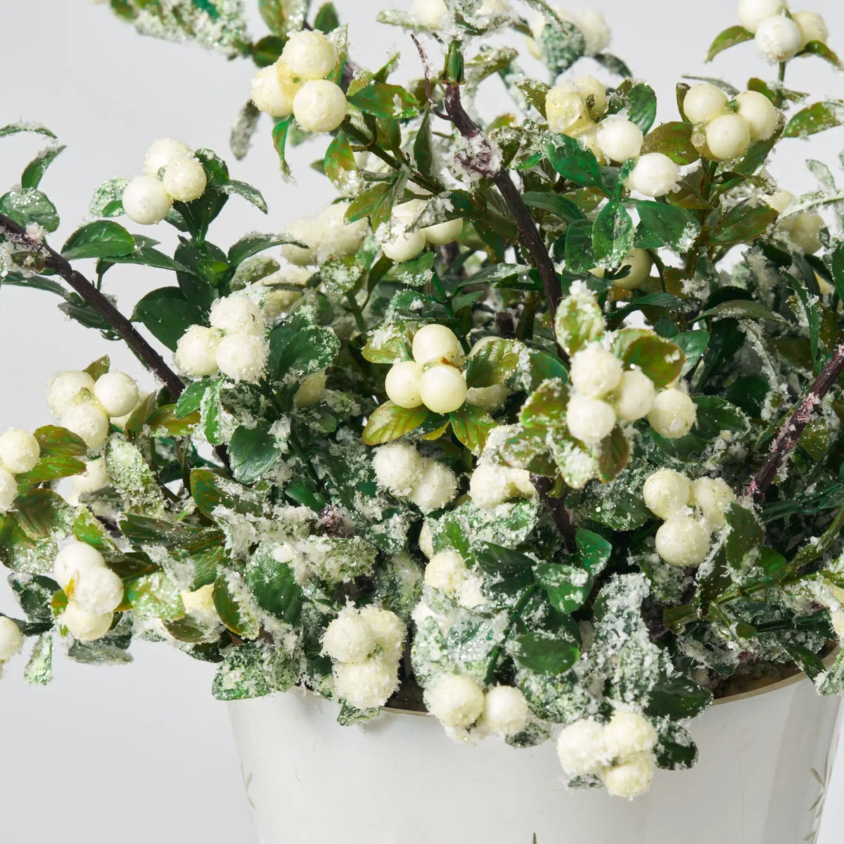 Yulemere Glitter Cream Snowberry and Boxwood Greenery Holiday Centerpiece detail view 2