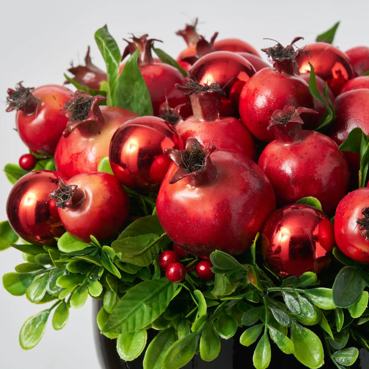 Yulemere Christmas Crown of Pomegranates and Red Ornament detail view 3
