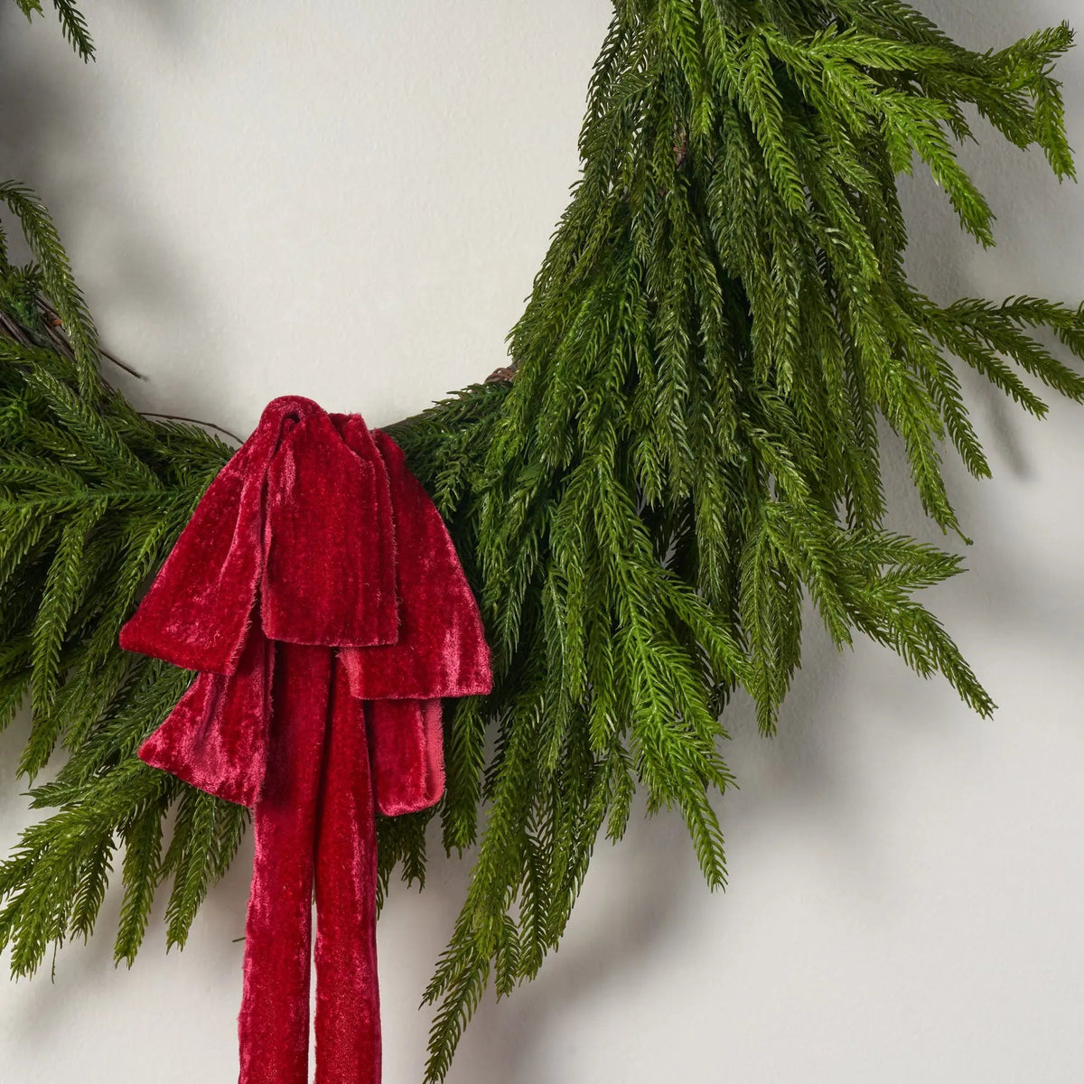 Yulemere Real Touch Norfolk Pine Christmas Wreath detail view 2