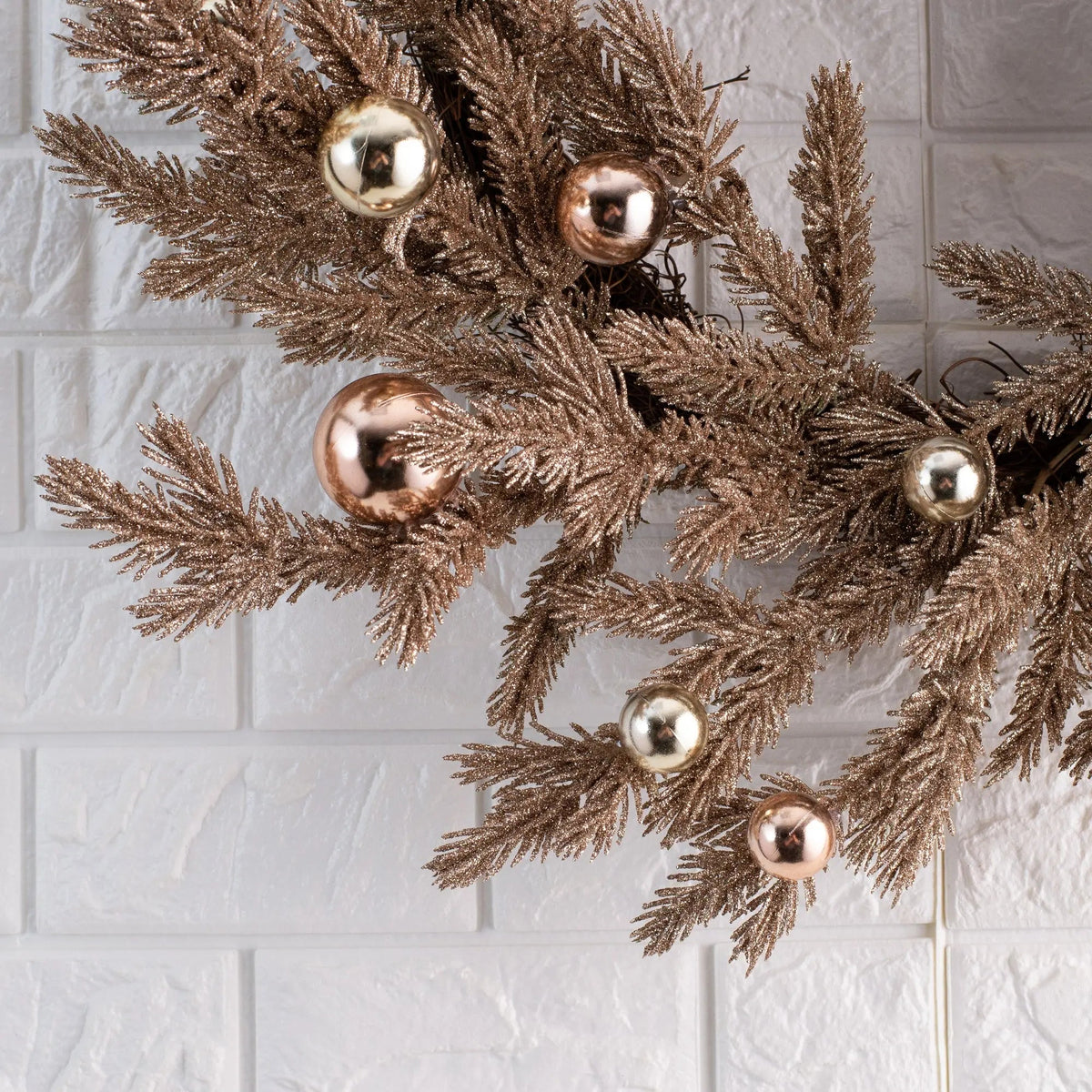 Yulemere Metallic Glitter Vintage Style Christmas Pine Wreath detail view 3