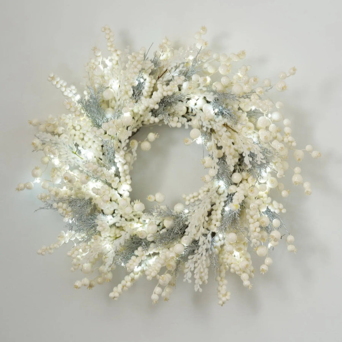Yulemere Cream Glitter Berry White Christmas Wreath detail view 3