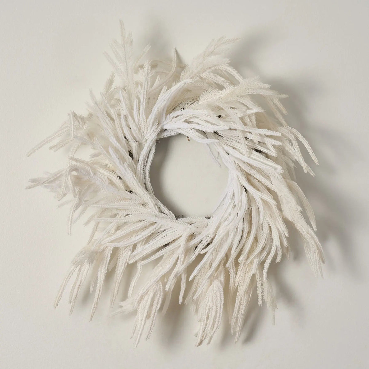 Yulemere Real Touch White Norfolk Christmas Wreath detail view 4