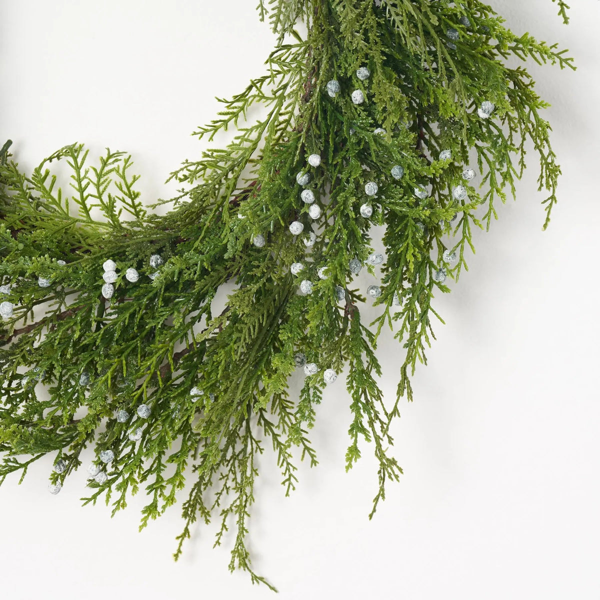 Yulemere Seeding Winter Juniper Berry Greenery Classic Christmas Wreath overall view
