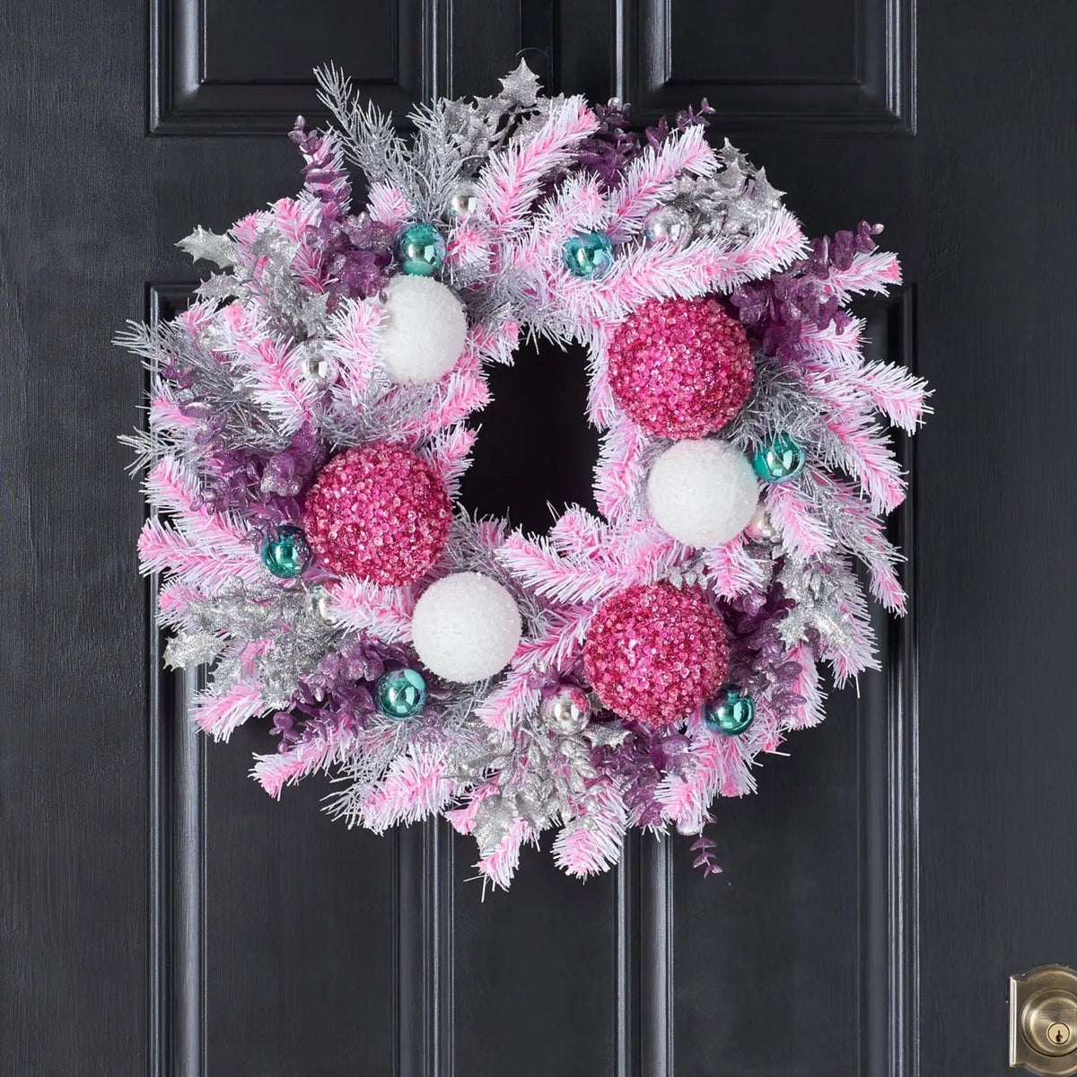 Yulemere The Dream House Glittered Metallic Pine Wreath detail view 4