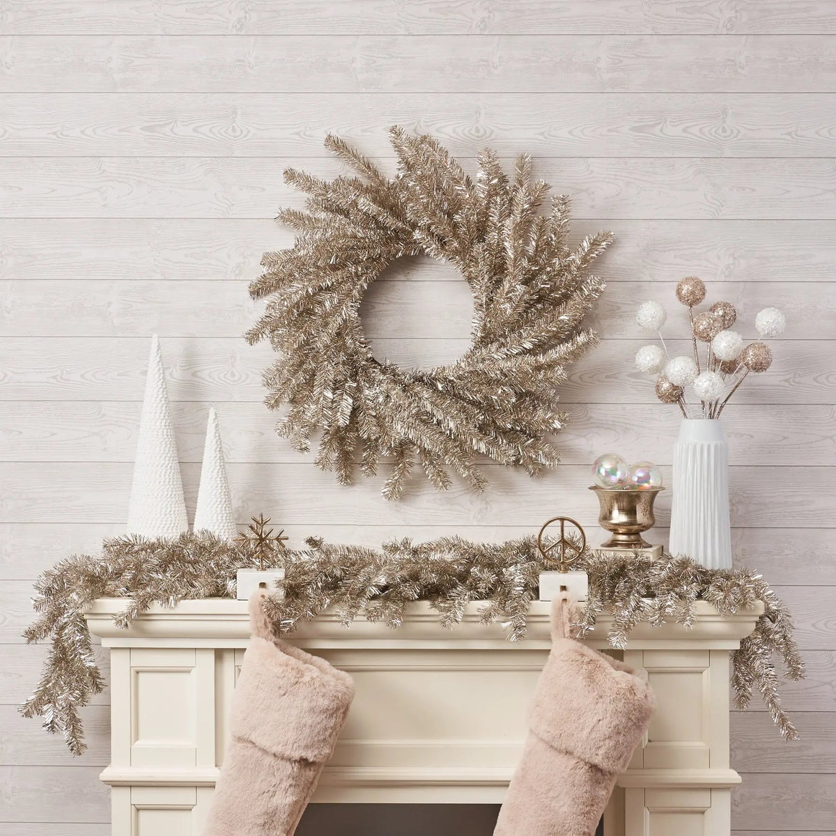 Yulemere Silver and Gold Metallic Soft Touch Tinsel Wreath detail view 2