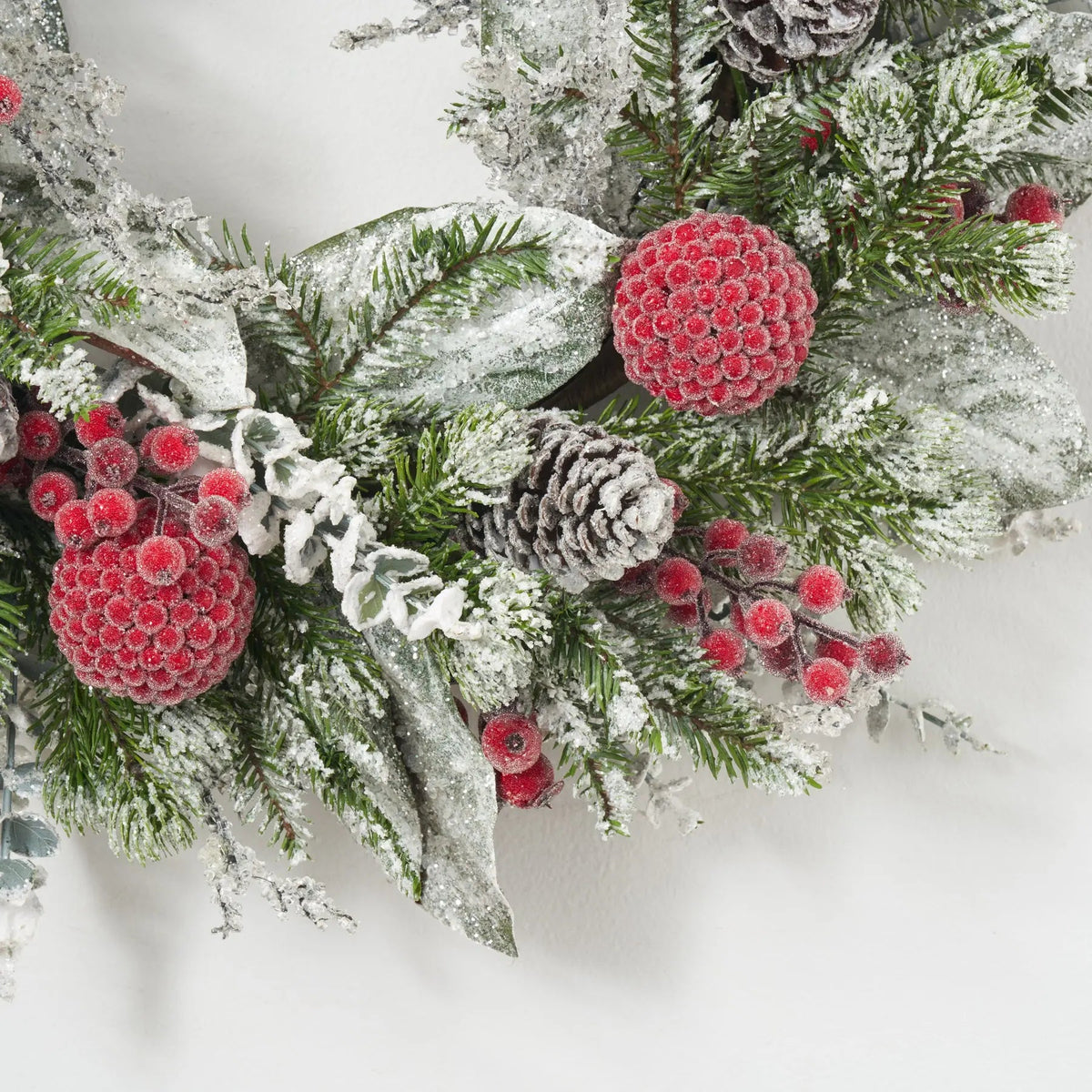 Yulemere Real Touch Red Magnolia Christmas Wreath White detail view 2