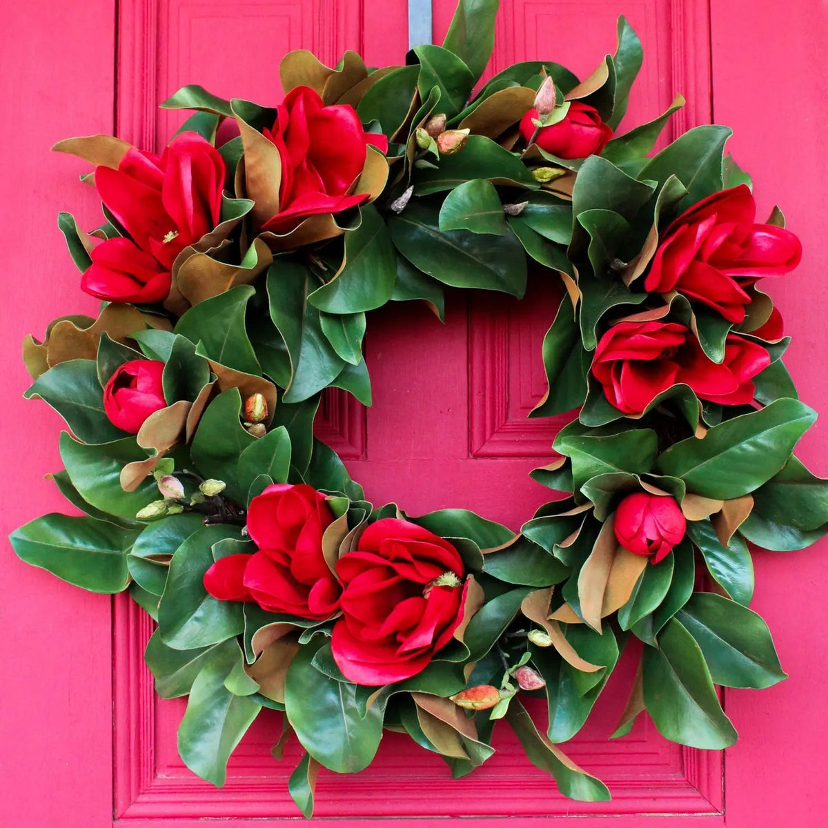 Yulemere Real Touch Christmas Red Magnolia Leaf Wreath detail view 5