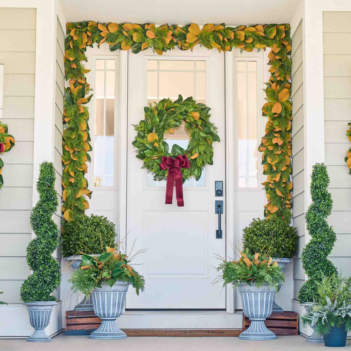 Yulemere Real Touch Magnolia Leaf and Cedar Christmas Garland detail view 3