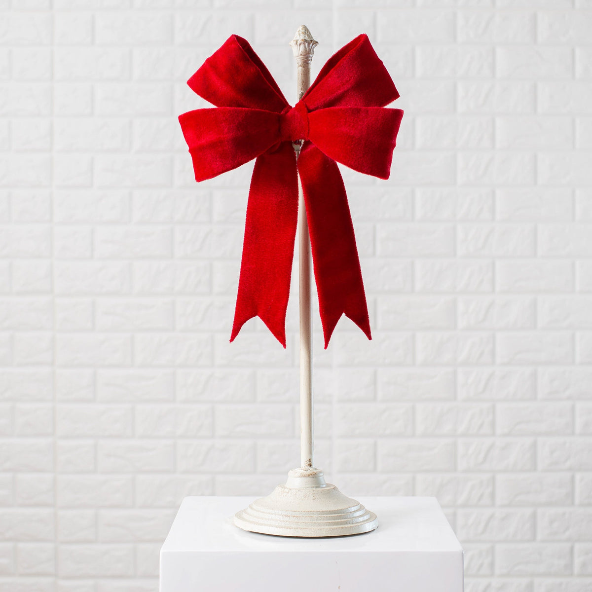 Yulemere Medium Classic Red Velvet Clip on Christmas Bow overall view