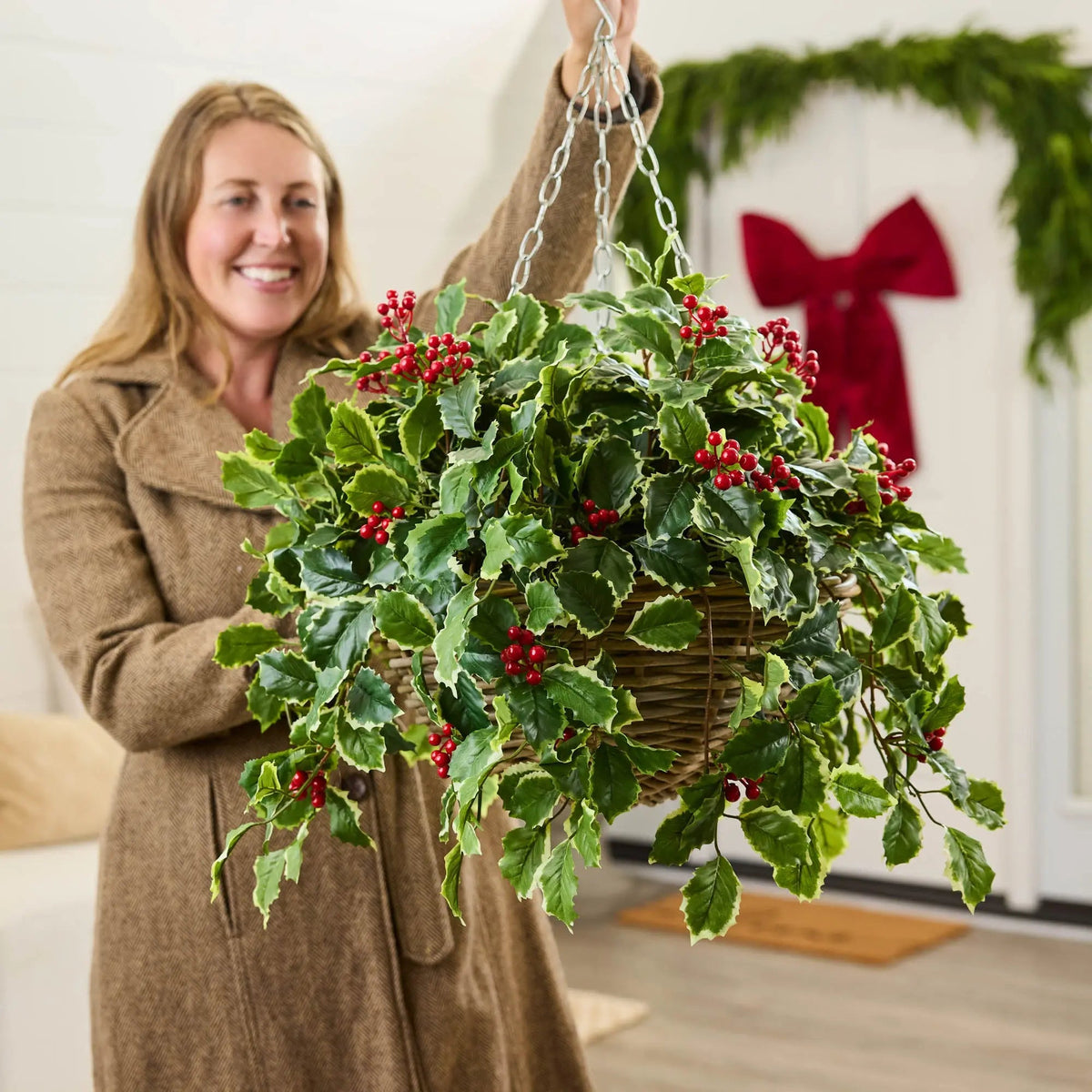 Yulemere Variegated Green Holly Leaf and Red Berry Vine Christmas Red Decor overall view