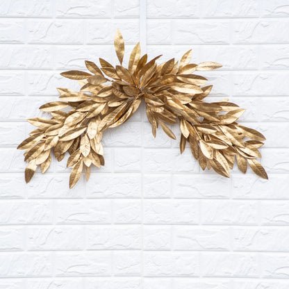 Yulemere Antiqued Gold Bay Leaf Christmas Mantel Swag detail view 3