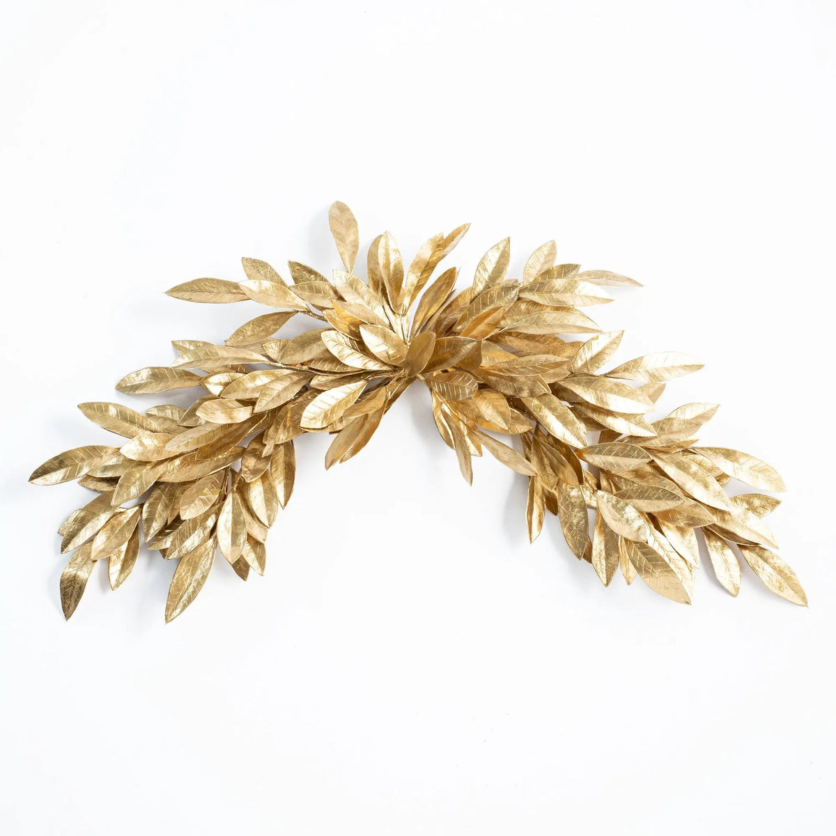 Yulemere Antiqued Gold Bay Leaf Christmas Mantel Swag detail view 4