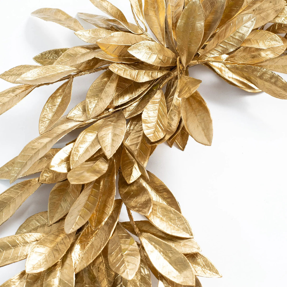 Yulemere Antiqued Gold Bay Leaf Christmas Mantel Swag detail view 2