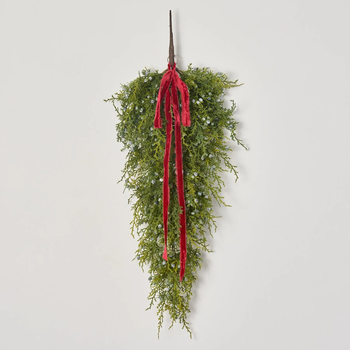 Yulemere Seeding Winter Juniper Berry Greenery Classic Christmas Swag detail view 3