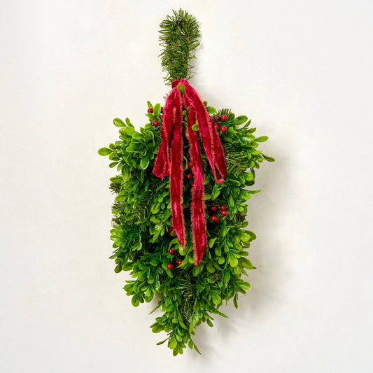 Yulemere Christmas Berry and Boxwood Hanging Mini Swag overall view