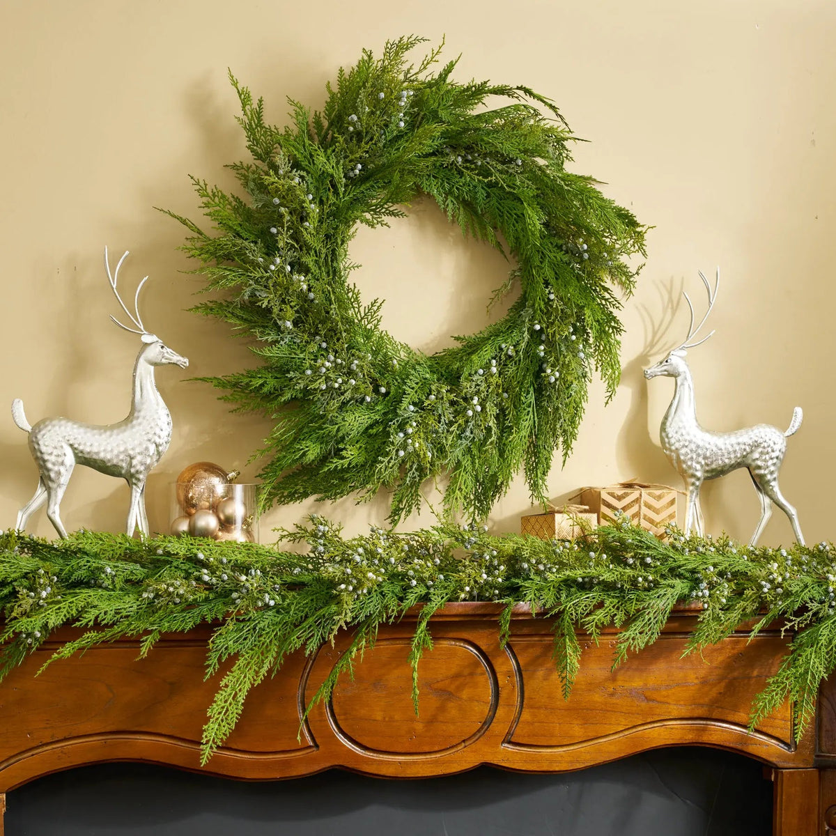 Yulemere Real Touch Lebanon Cedar and Juniper Berry Christmas Wreath overall view