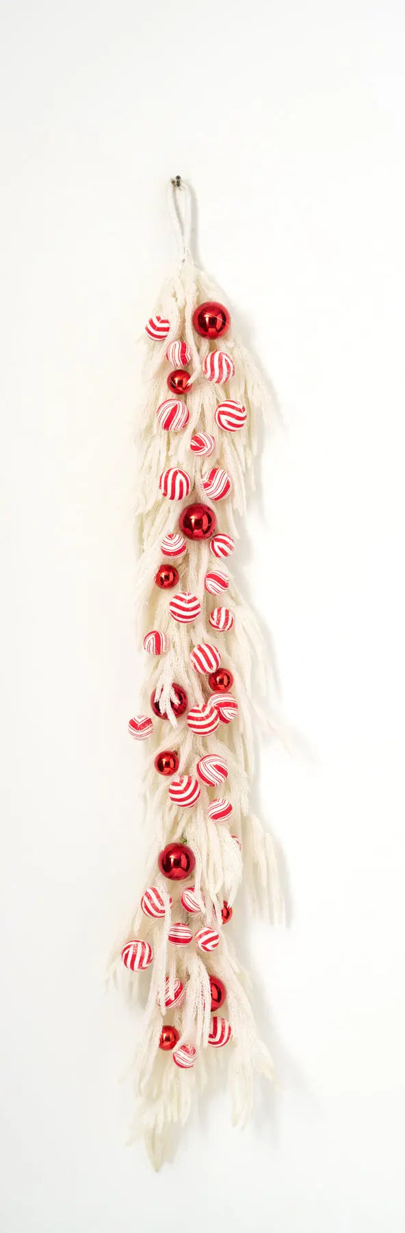Yulemere Real Touch White Norfolk Pine Christmas Garland White overall view
