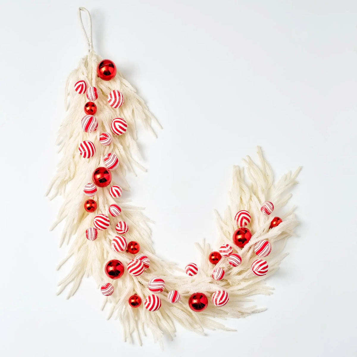 Yulemere Real Touch White Norfolk Pine Christmas Garland White detail view 3