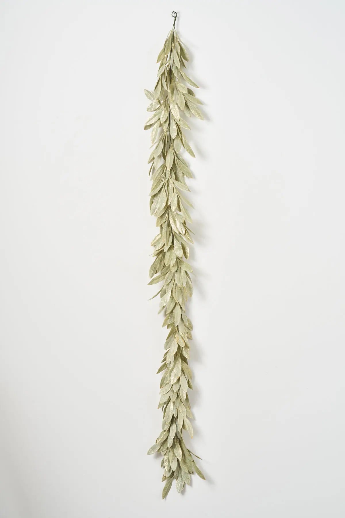 Yulemere Sage Green Gold Brushed Bay Leaf Fall Christmas Mantle Garland detail view 5