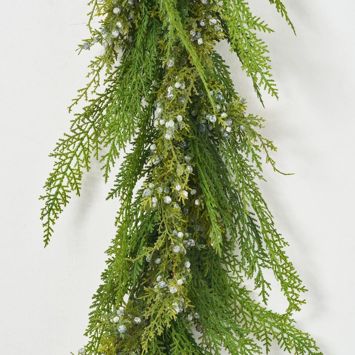Yulemere Real Touch Lebanon Cedar and Juniper Berry Christmas Garland detail view 2