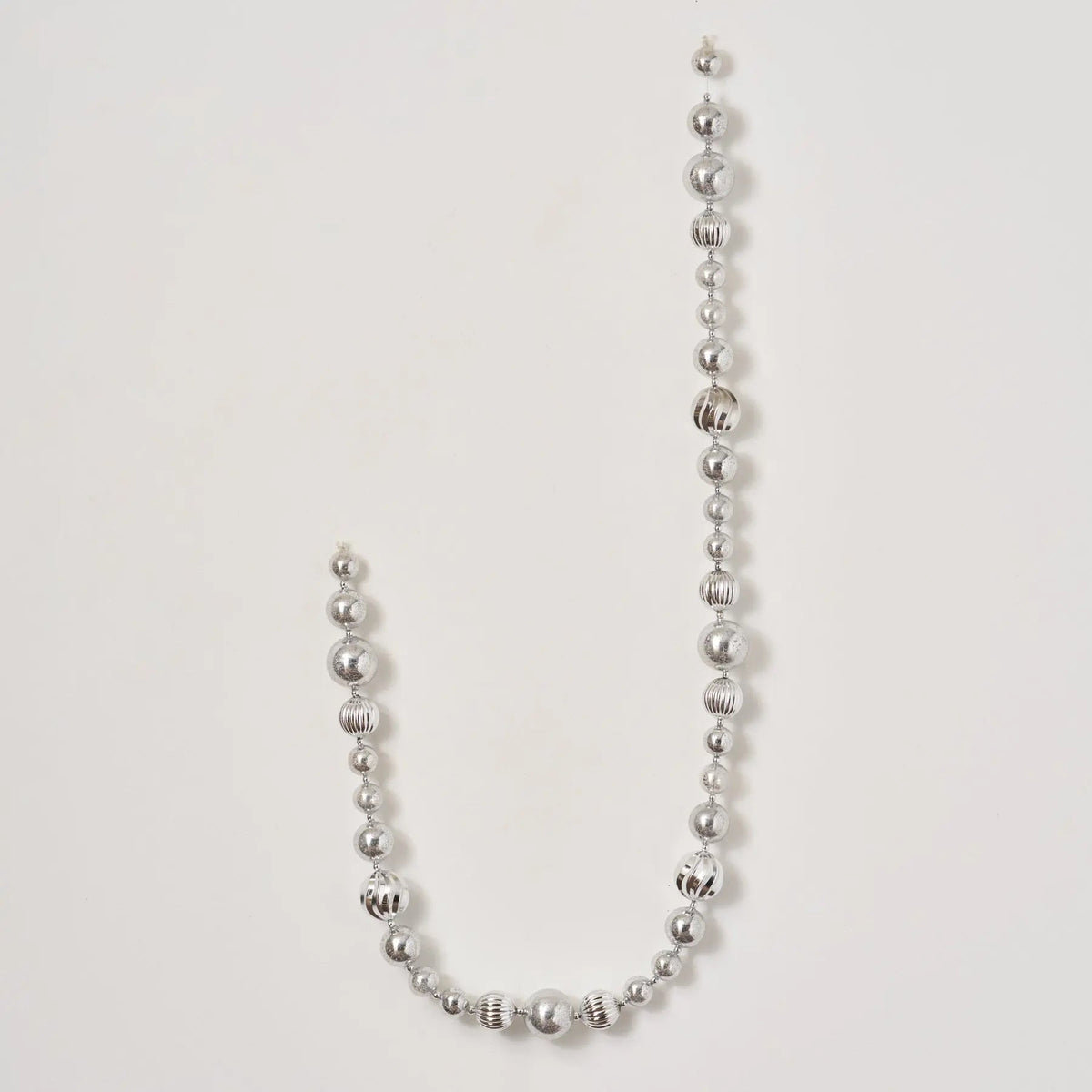 Yulemere Silver Mercury Ball Christmas Ornament Garland detail view 2