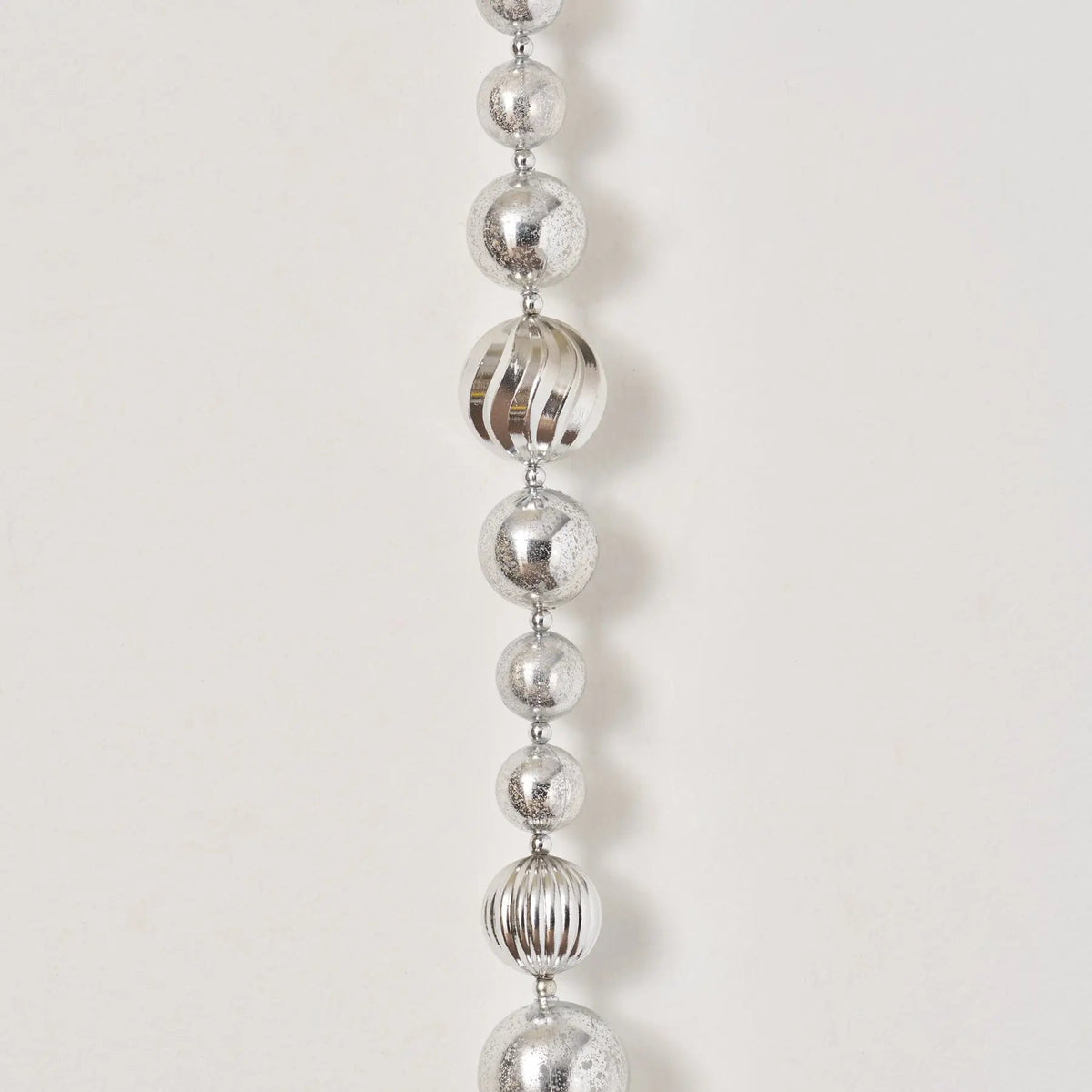 Yulemere Silver Mercury Ball Christmas Ornament Garland overall view