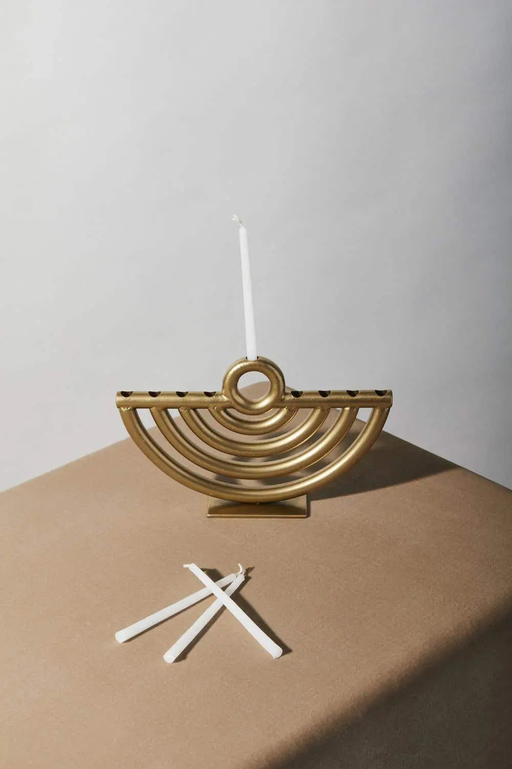 Yulemere Gold Metal Circle of Life 9 Candle Modern Menorah detail view 3