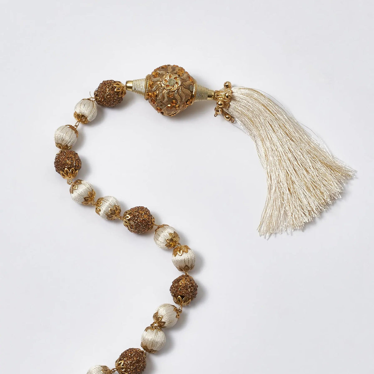 Yulemere Ivory and Gold Beaded Ball Tassel Christmas Garland overall view