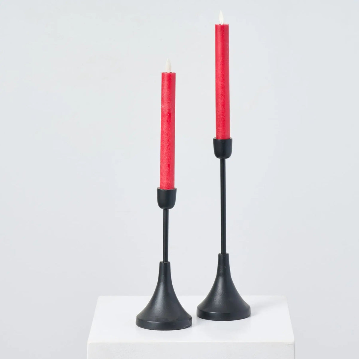 Yulemere Moving Flameless LED Red 9 Inch Taper Candles detail view 2