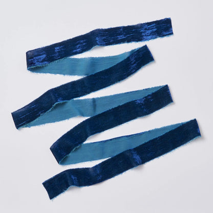 Yulemere Blue Raw Edge Frayed Velvet Ribbon detail view 2