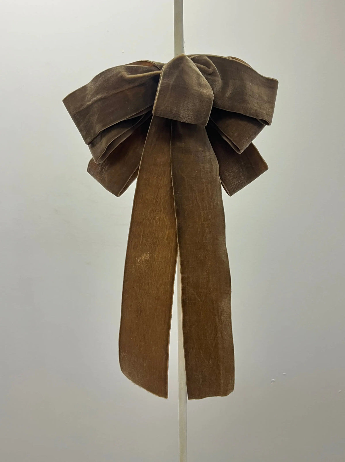 Yulemere Chestnut Brown Velvet Lux Hand Tied Drape Loop Bow overall view
