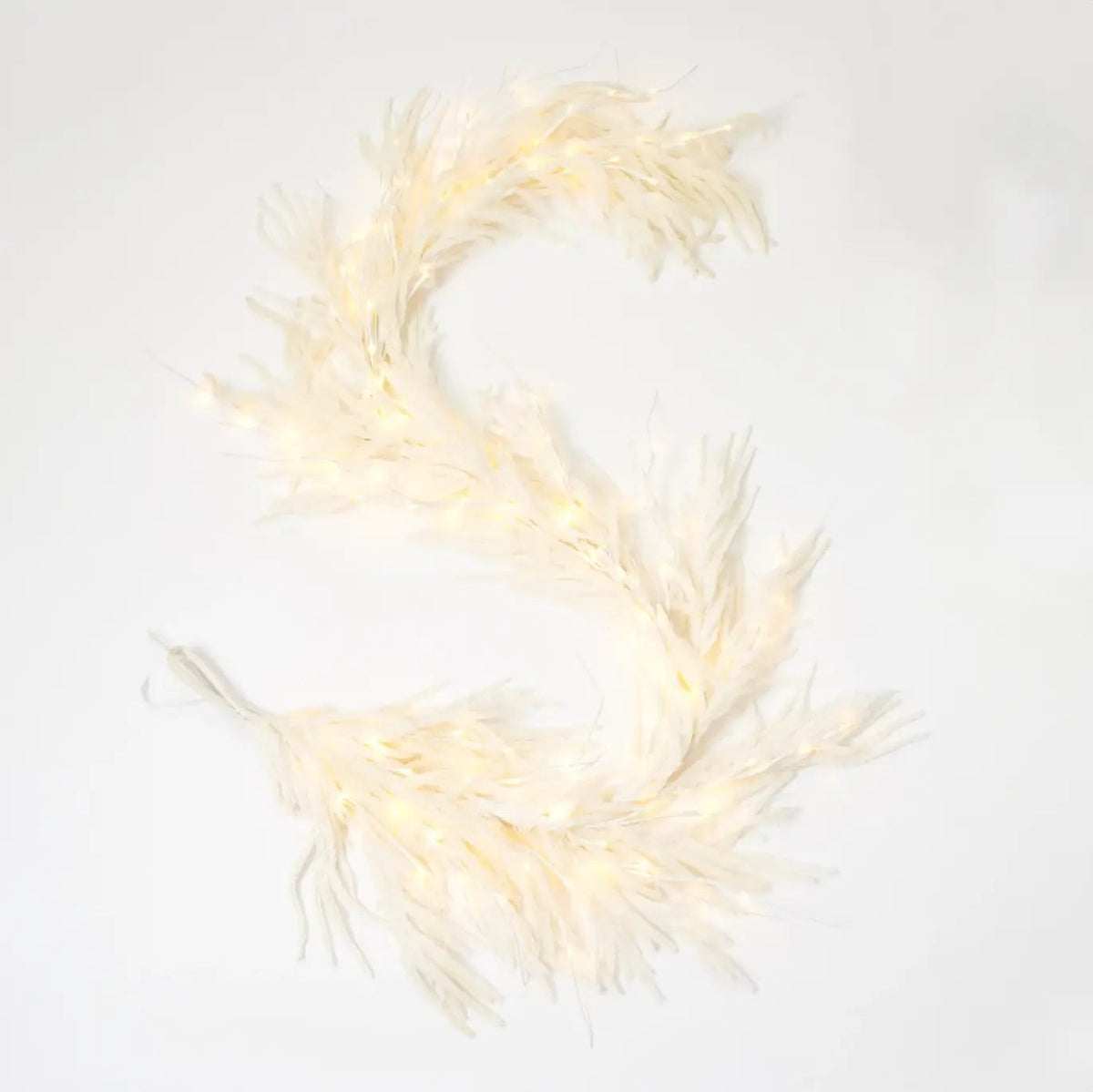 Yulemere pre lit Real Touch white Norfolk pine Christmas garland detail view 2