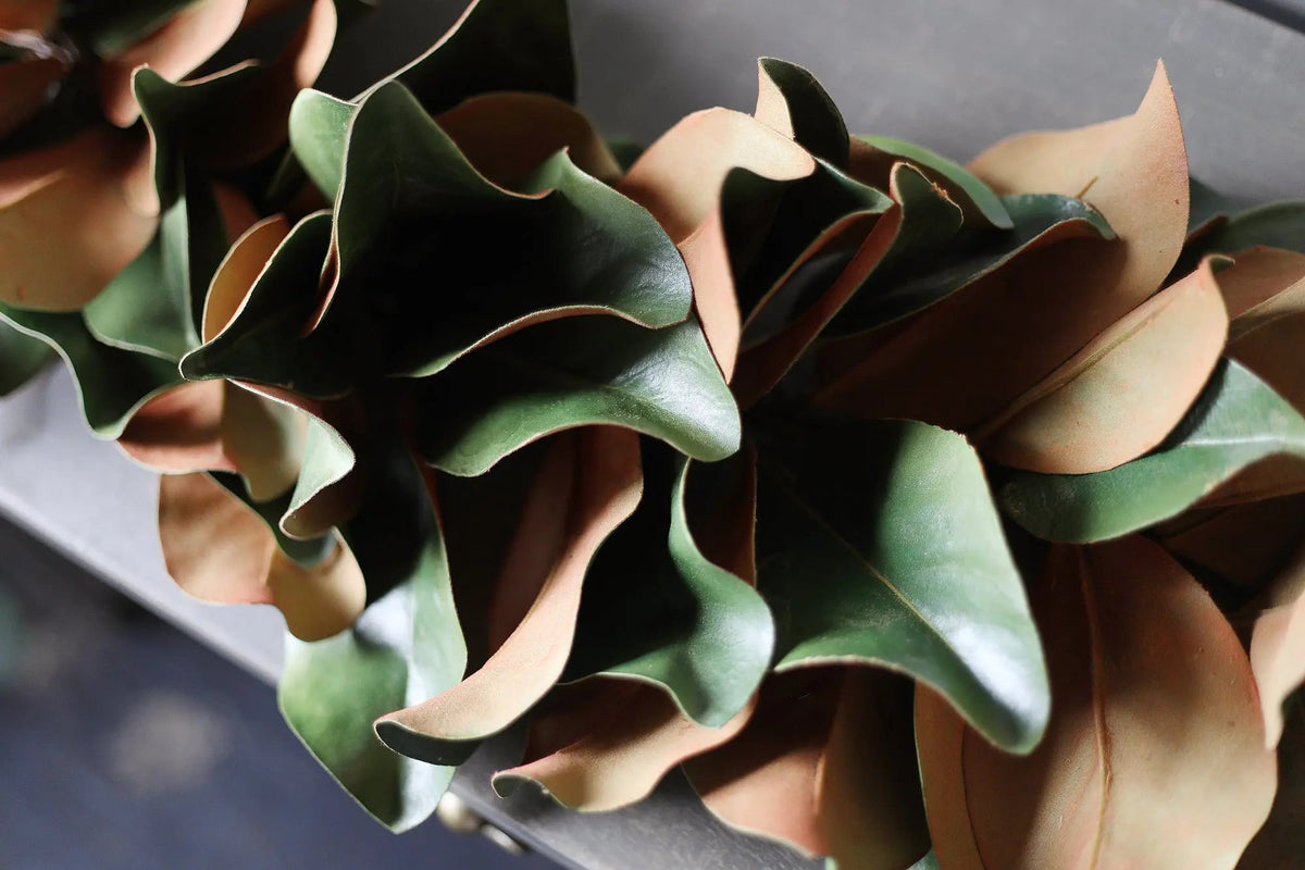 Yulemere Real Touch Magnolia Leaf Christmas Garland detail view 3